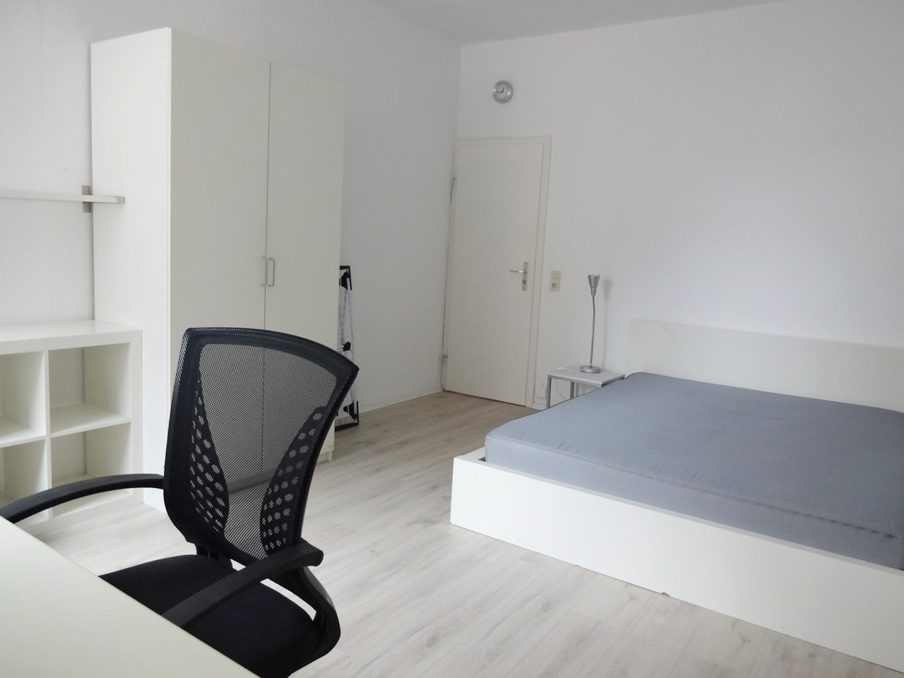Zimmer links 03 Zimmer links 03