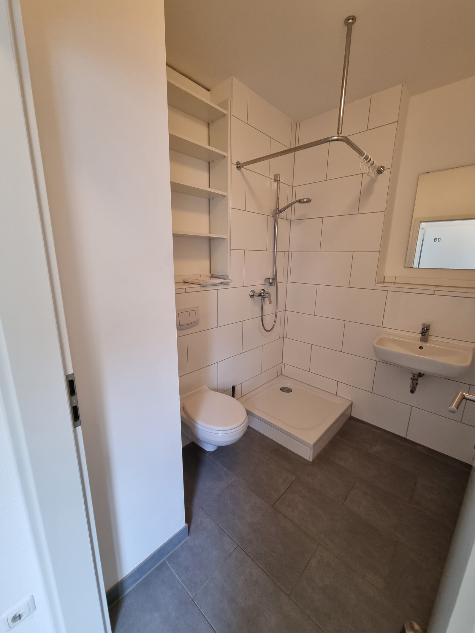 8BCE6C7C-A702-48E3-9158-408B02638F55